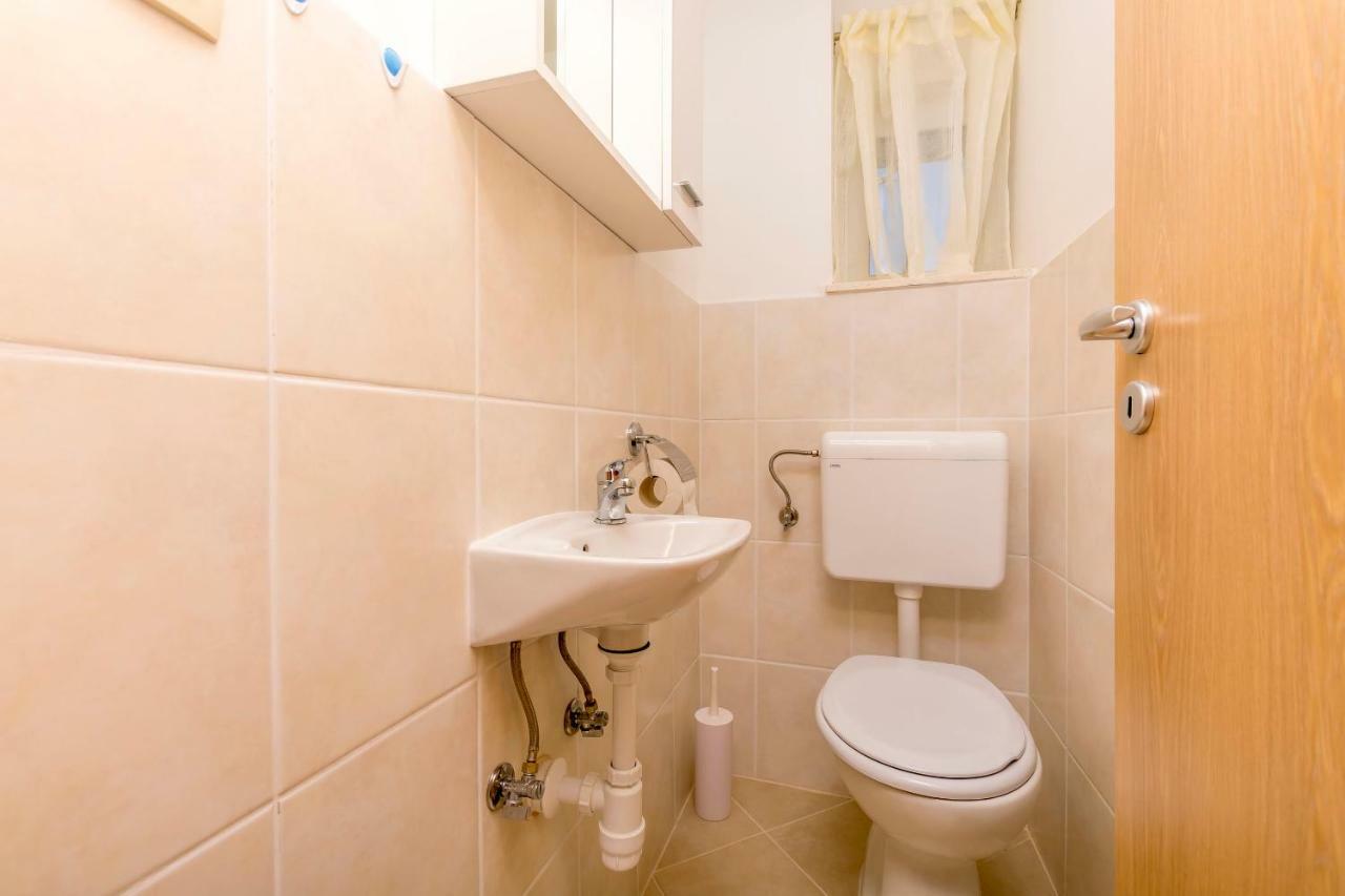 Apartment Vukorepa Ražanj Екстериор снимка