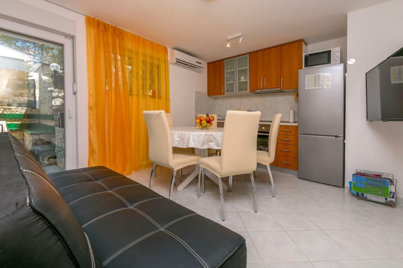 Apartment Vukorepa Ražanj Екстериор снимка