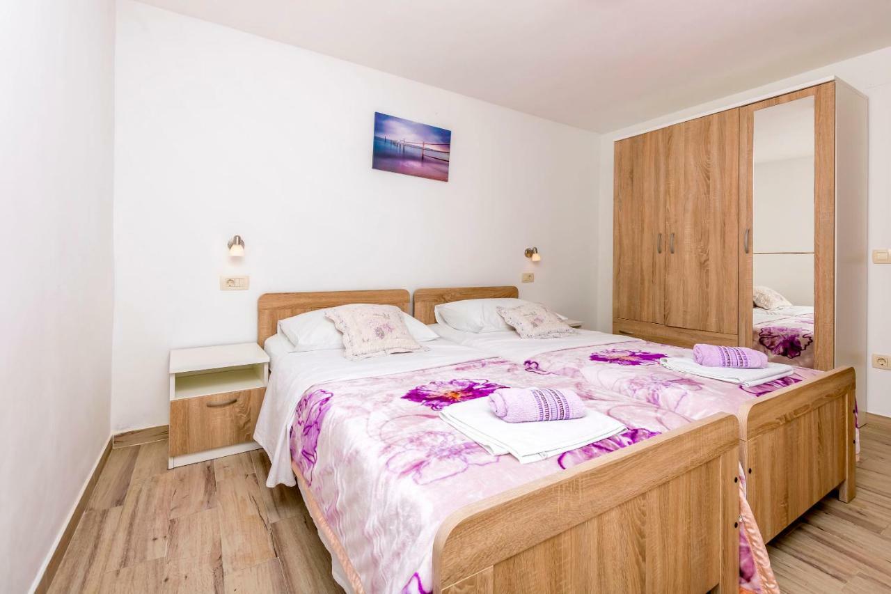 Apartment Vukorepa Ražanj Екстериор снимка