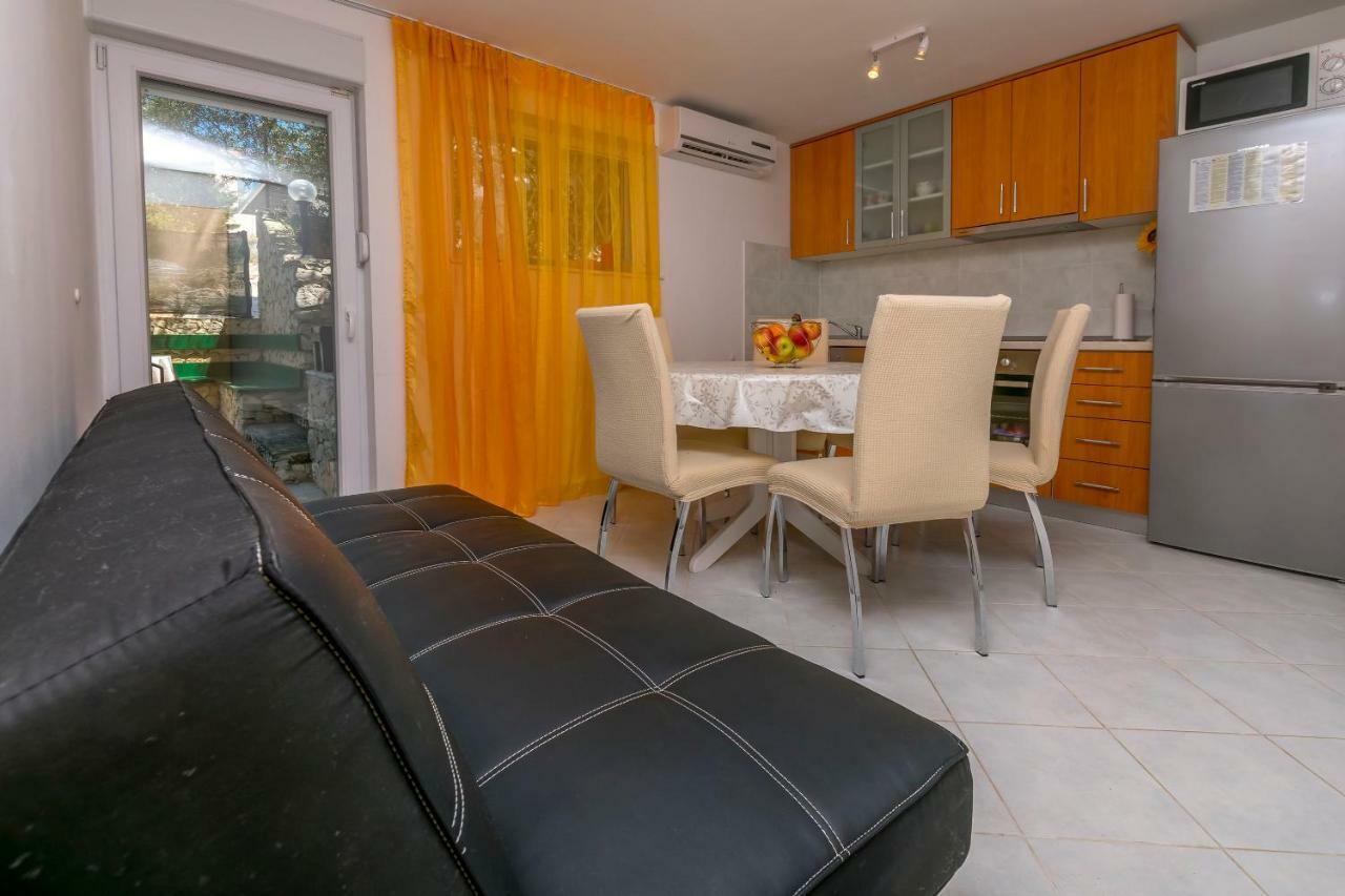 Apartment Vukorepa Ražanj Екстериор снимка
